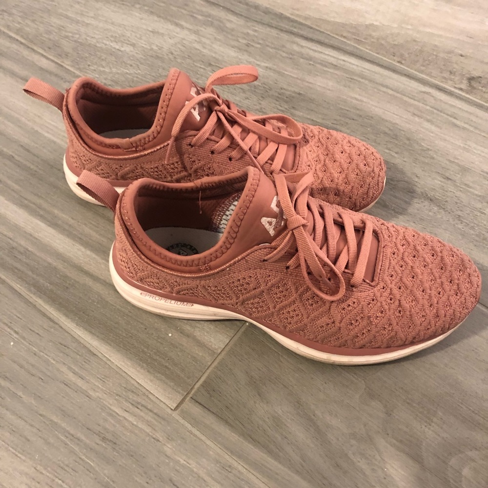 APL: Athletic Propulsion Labs Techloom Phantoms